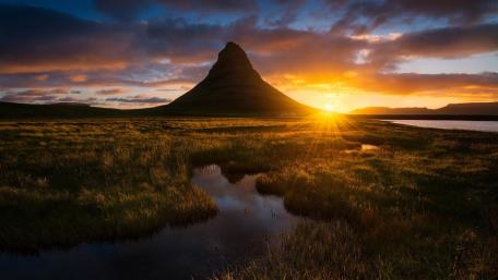 Kirkjufell Mountain wallpaper