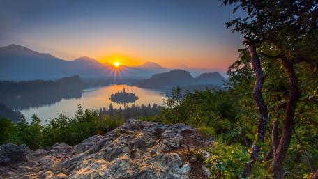 Bled Island wallpaper