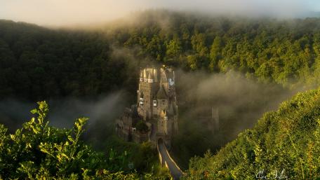 Eltz Castle, Germany wallpaper