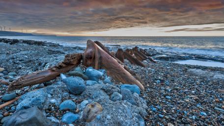 Serene Coastal Landscape at Sunset wallpaper