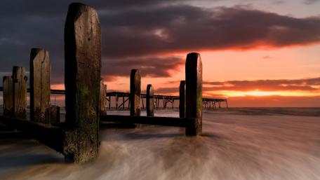 Serenity at Dusk by the Pier wallpaper