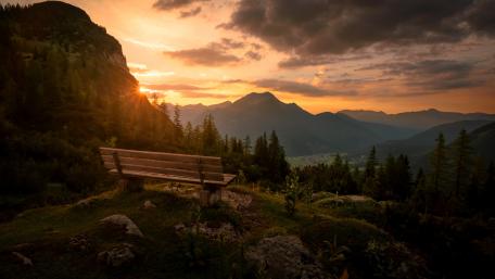 Tyrol wallpaper