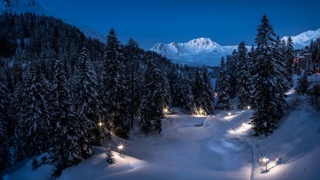 Serene Twilight Over Snowy Mountains wallpaper