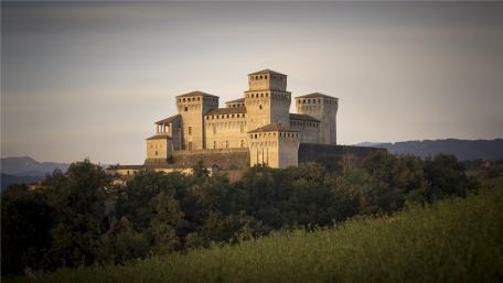 Castle of Torrechiara wallpaper