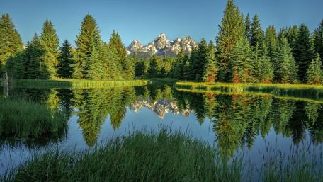 Teton Range from Schwabache Landing wallpaper