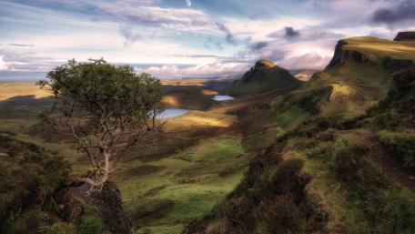 Quiraing mountains, Isle of Skye wallpaper