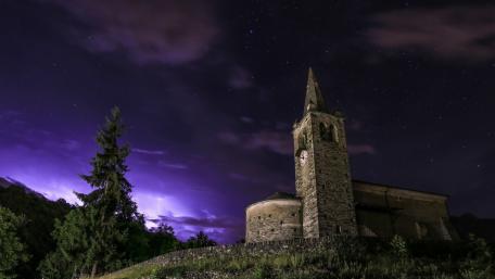 Majestic Temple Under Starry Night Sky wallpaper