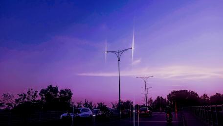 Serene City Lights at Dusk wallpaper