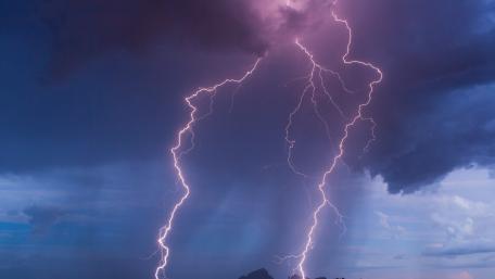 Majestic Lightning Dance in the Sky wallpaper