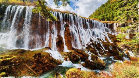Nuorilang Waterfall wallpaper