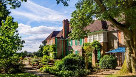 Nuffield Place wallpaper