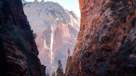 Majestic Mountain Canyon View wallpaper