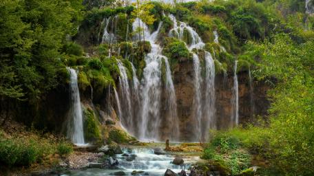 Plitvice Lakes National Park wallpaper