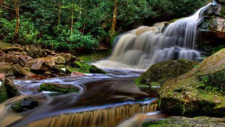Tranquil Waterfall Bliss wallpaper