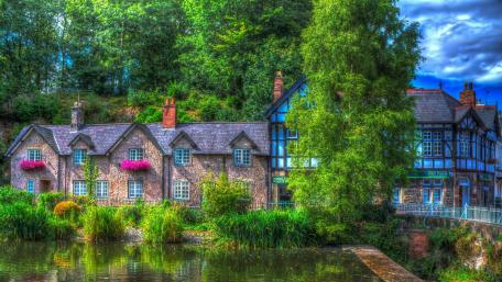 Charming Cottage by Tranquil Waters wallpaper