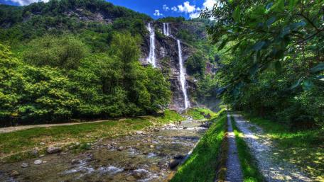 Acquafraggia Waterfalls wallpaper