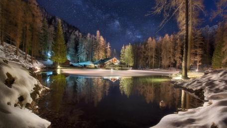 Serene Cottage Under the Milky Way wallpaper