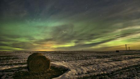 Enchanting Night Under the Aurora Borealis wallpaper
