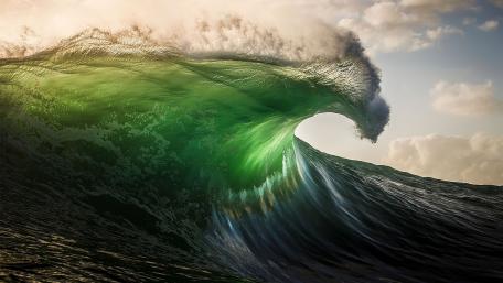 Majestic Sea Wave Artistry wallpaper