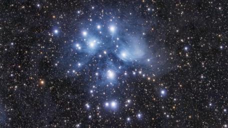 Pleiades Star Cluster Spectacle in Space Beauty wallpaper