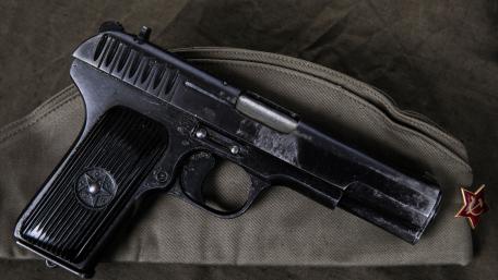 TT pistol wallpaper