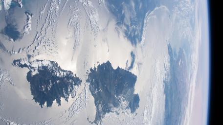 Mediterranean Sunglint wallpaper