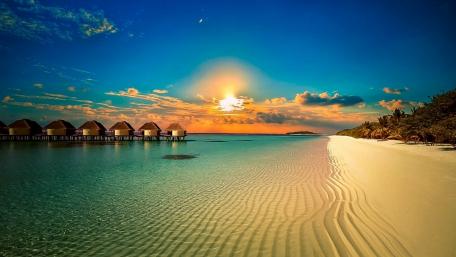 Tropical Sunset Overwater Bungalows wallpaper