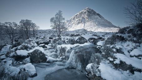 Serene Winter Wonderland Captured in 4K Quality wallpaper