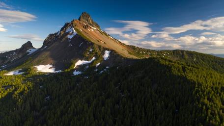 Majestic Mountain Landscape in 4K Resolution wallpaper