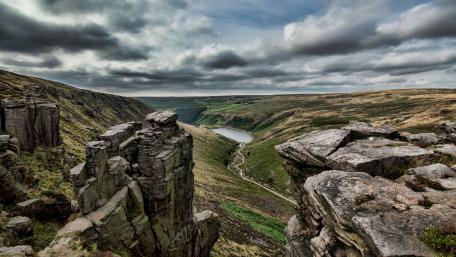 Majestic Valley Landscape in 4K Quality wallpaper
