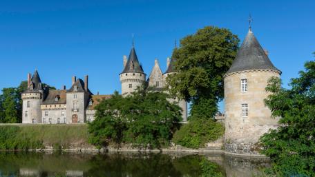 Castillo de Sully-sur-Loire wallpaper
