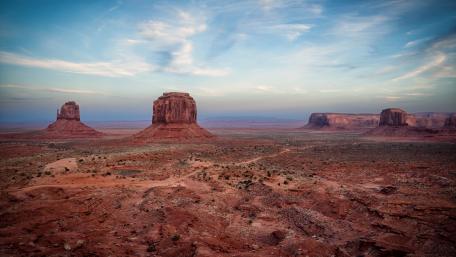West and East Mitten Buttes wallpaper