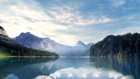 Yoho National Park, Emerald Lake wallpaper