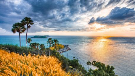 Serene Island View at Sunset wallpaper