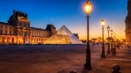 Louvre wallpaper