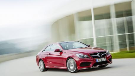 Sleek and Dynamic Mercedes-Benz E-Class Wallpaper wallpaper