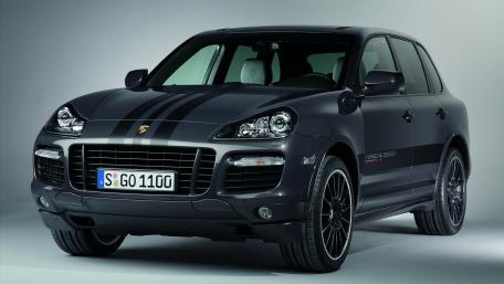 Porsche Cayenne Luxury SUV Wallpaper wallpaper