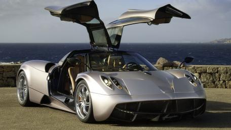 Sleek Elegance of the Pagani Huayra wallpaper