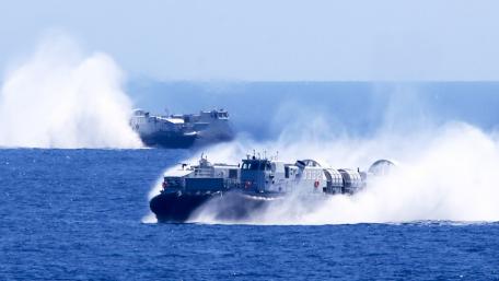 Type 726 LCAC wallpaper