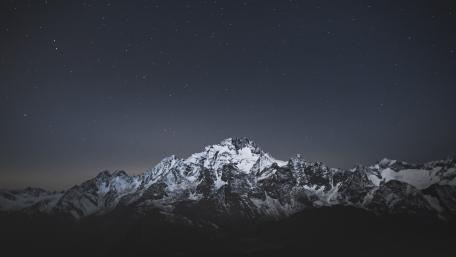 Disgrazia mountain, Italy wallpaper