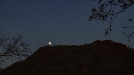 Moonlit Serenity over Bahia Mountains at Night wallpaper