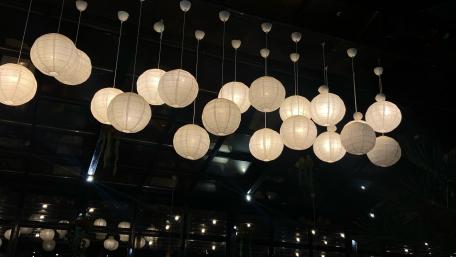 Lantern Light Artistry in Modern Ceiling Design wallpaper