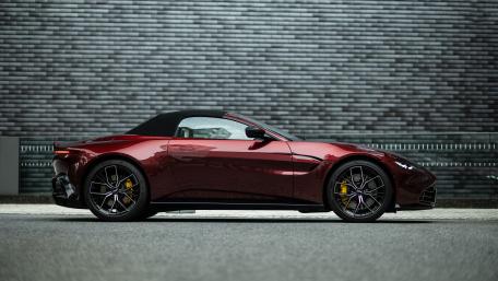 Sleek Aston Martin V8 Vantage Wallpaper wallpaper