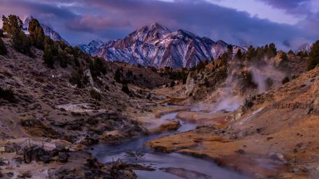 Majestic Mountain Landscape at Dusk wallpaper