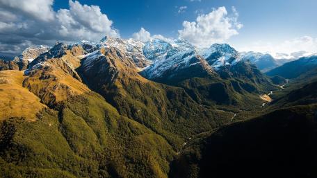 Majestic Mountain Valley View wallpaper