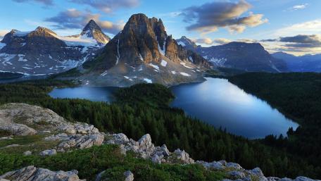 Mount Assiniboine Provincial Park wallpaper