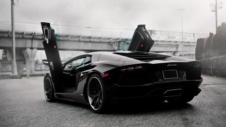 Lamborghini Aventador wallpaper