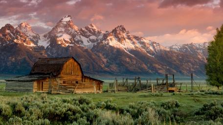 Moulton Barn and The Grand Tetons behind wallpaper