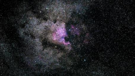 Starry Night Symphony in 5K Splendor wallpaper