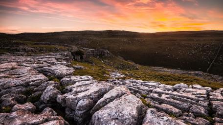 Stunning Rocky Landscape at Sunset wallpaper